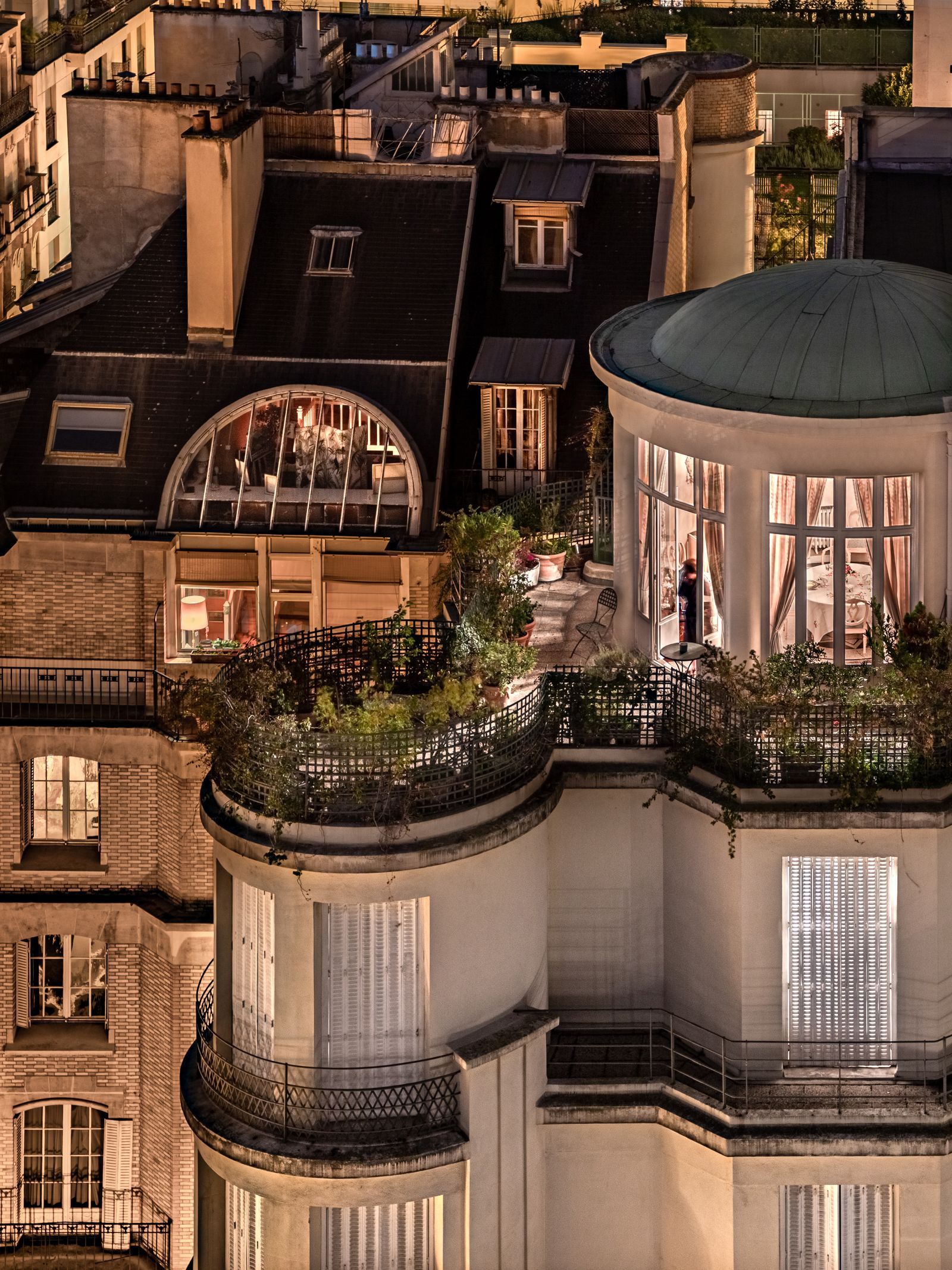 Haussmannian roofs